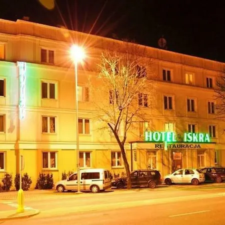 Iskra Hotel 2*